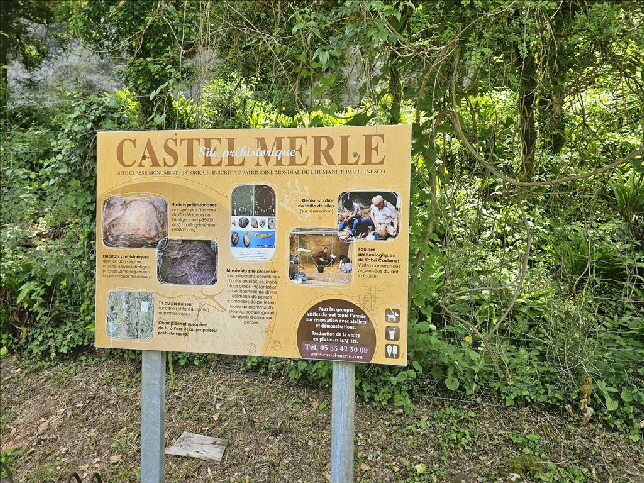 Am Abri von Castel Merle