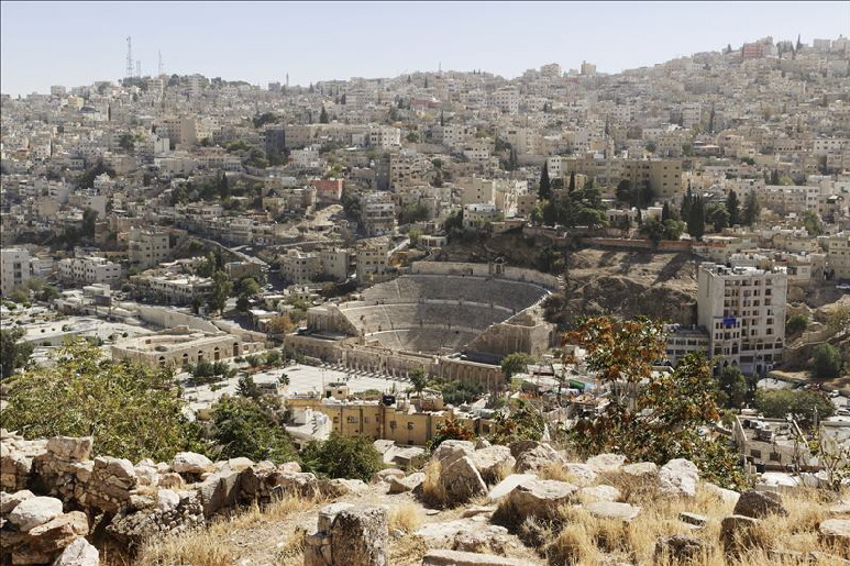 Amman Blick von der Zitadelle auf das Amphitheater