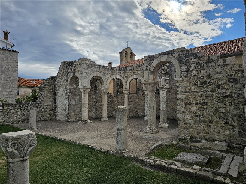 Kirchenruine der Basilika des heiligen Johannes